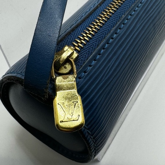 Louis Vuitton - mini Papillon pouch - excellent used condition - Blue Epi - Picture 13 of 14